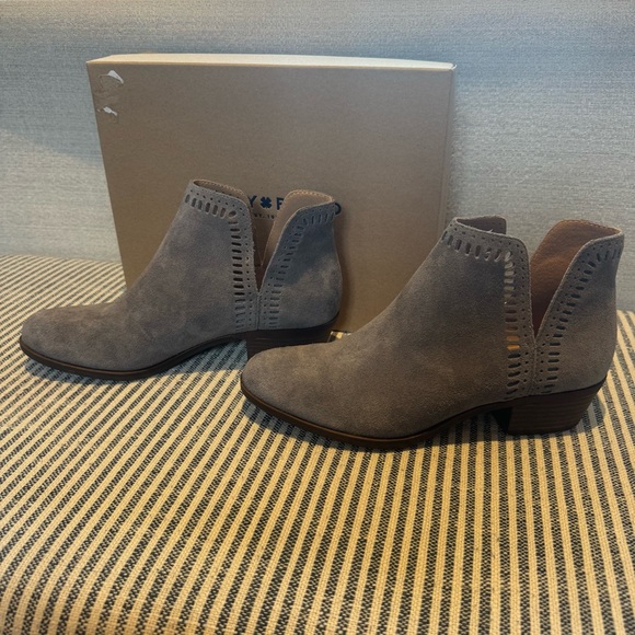 Lucky Brand LP-Bustina Ankle Bootie - Picture 3 of 6
